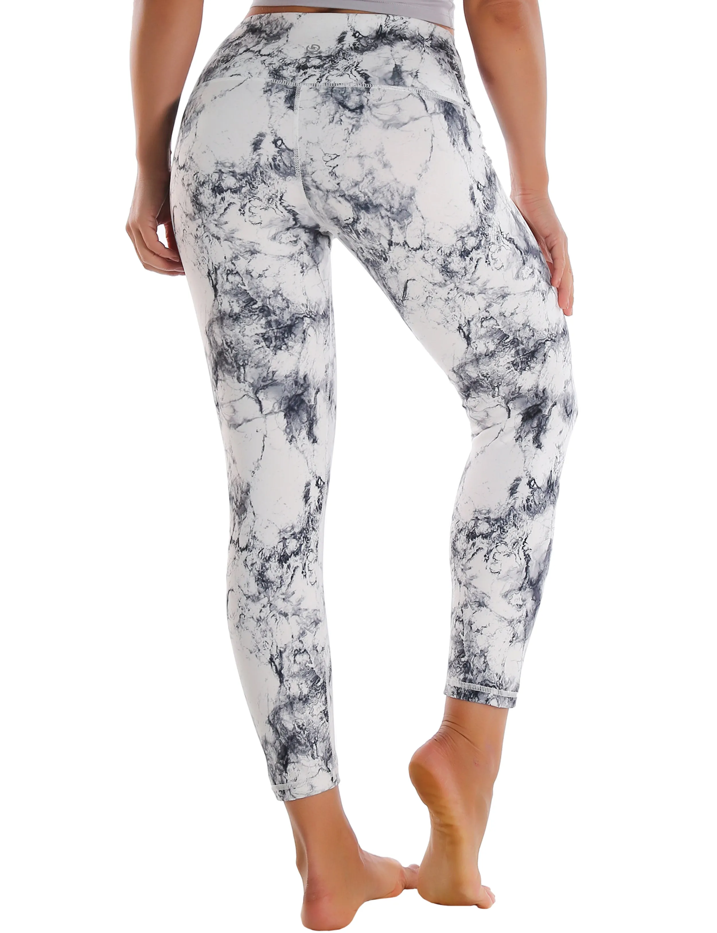 22" High Waist Crop Tight Capris arabescato_Running