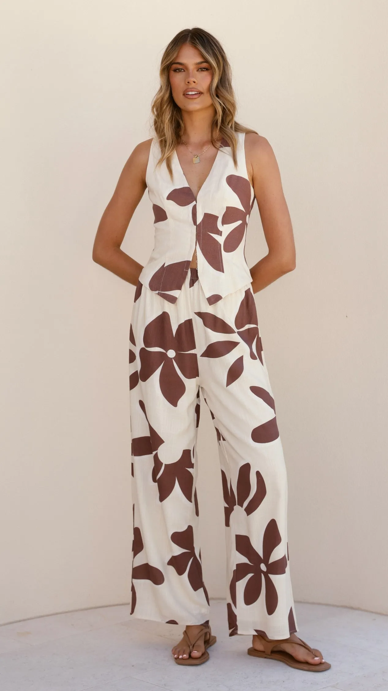Brianne Linen Vest - Belle Femme