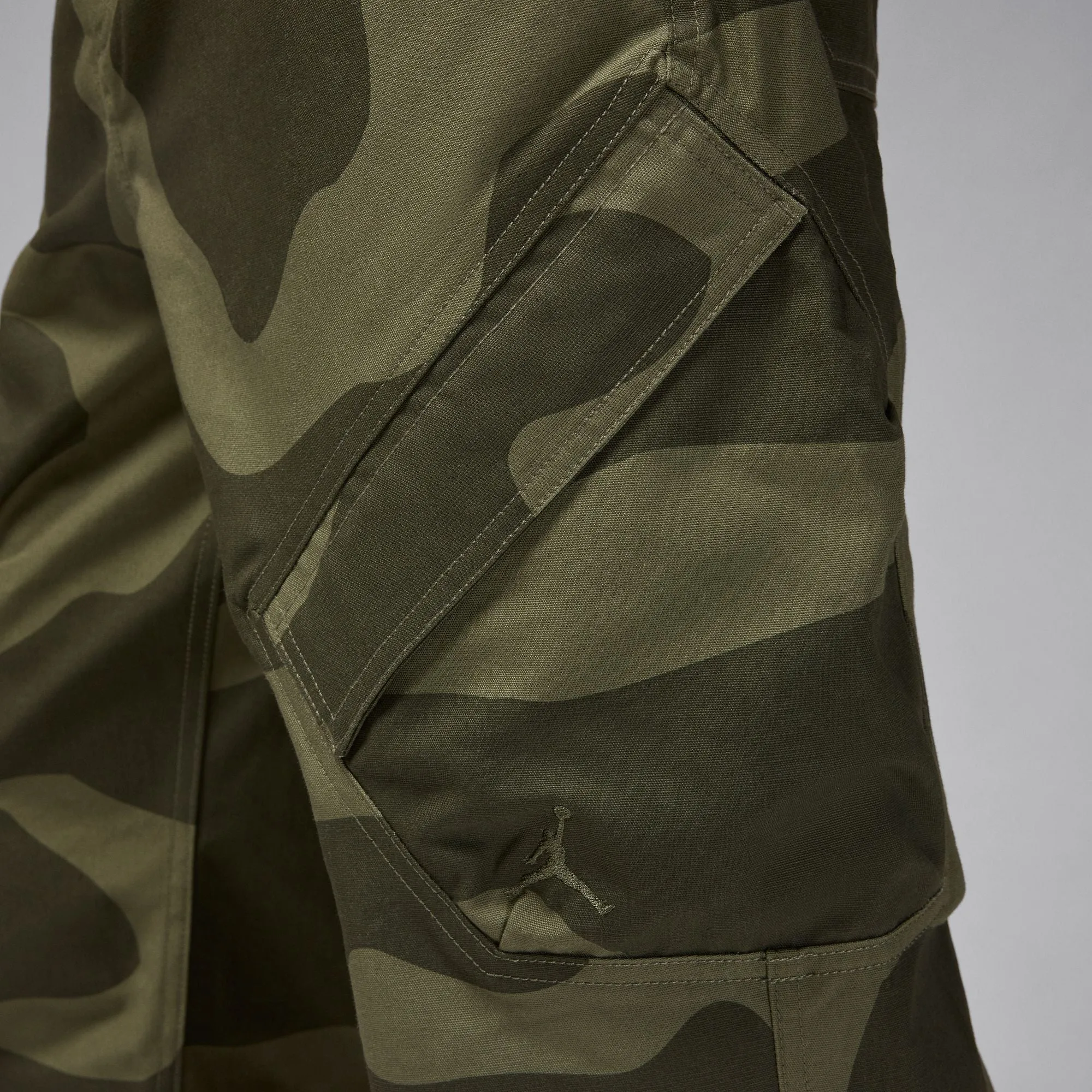 ESSENTIALS CHICAGO PANTS MEDIUM OLIVE