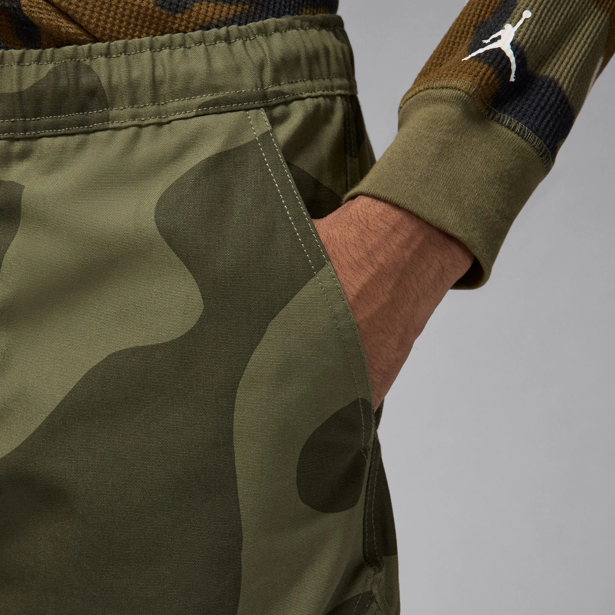 ESSENTIALS CHICAGO PANTS MEDIUM OLIVE