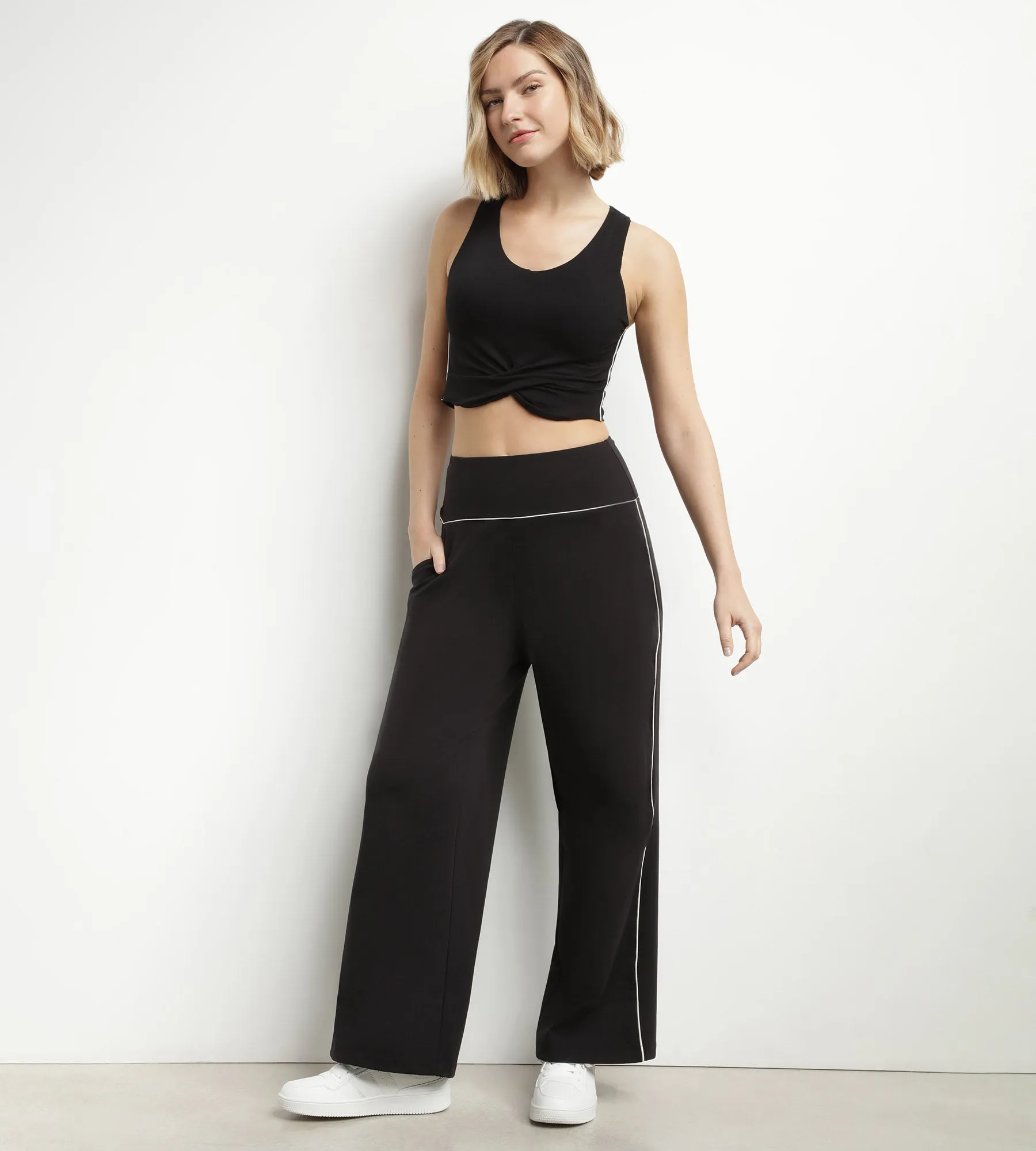 Pantalon de sport large pour femme en jersey stretch Noir Dim Move